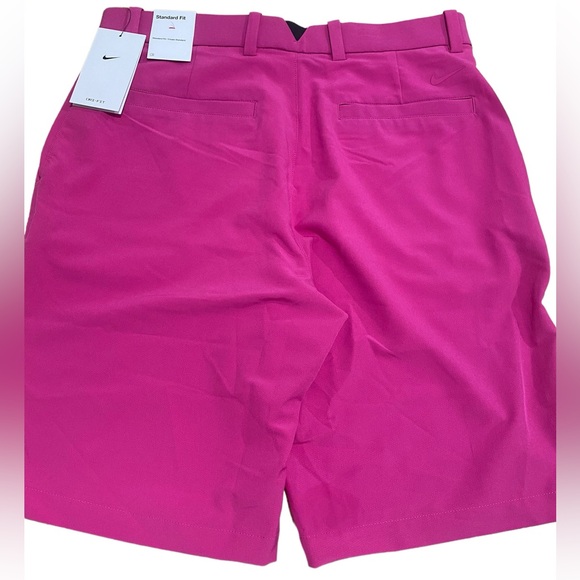 Nike Golf Shorts - Picture 3 of 7